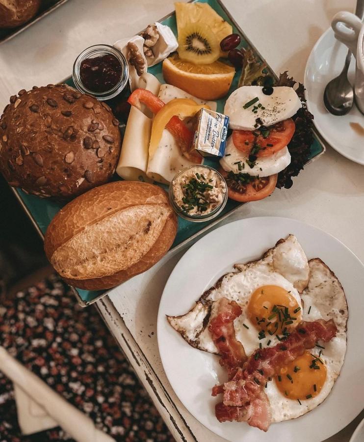 Cafe Einzigartig Apartment Rothenburg ob der Tauber Bagian luar foto